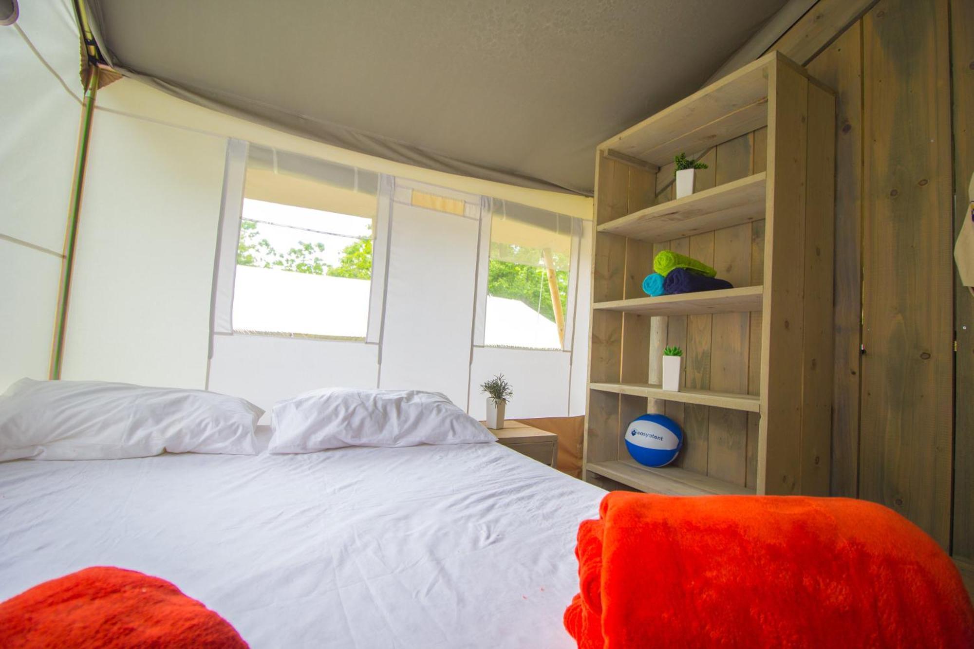 Easyatent Luxe Safari Tent Krk Krk Town Bilik gambar